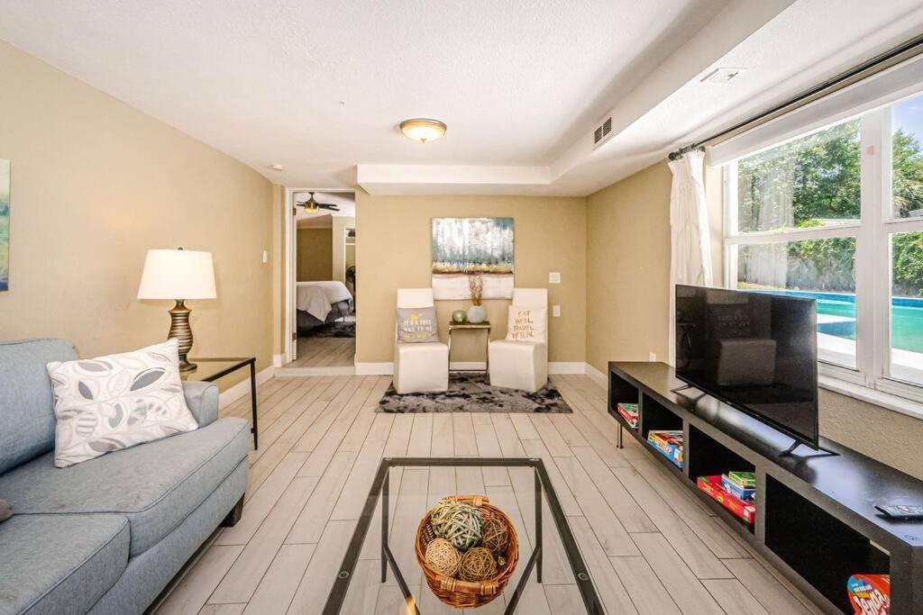 Beautiful Pool House In Old Seminole Heights! Villa Tampa Exterior foto